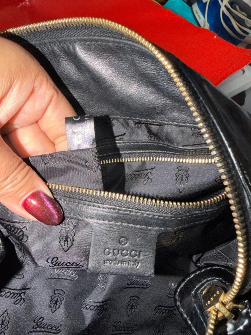 GUCCI Hysteria Patent Leather Handbag - Picture 11 of 14